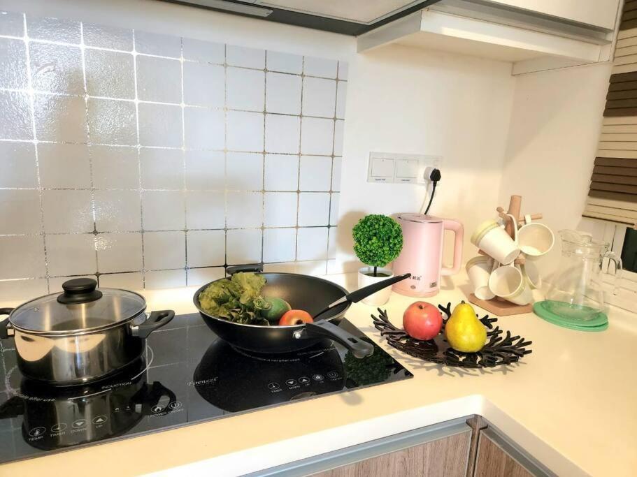 Ipoh City Centre Majestic Homestay Pool View 3 Mins Walking To Famous Food Places & 15Mins To Old Town Ipoh By Happy Homestay ภายนอก รูปภาพ